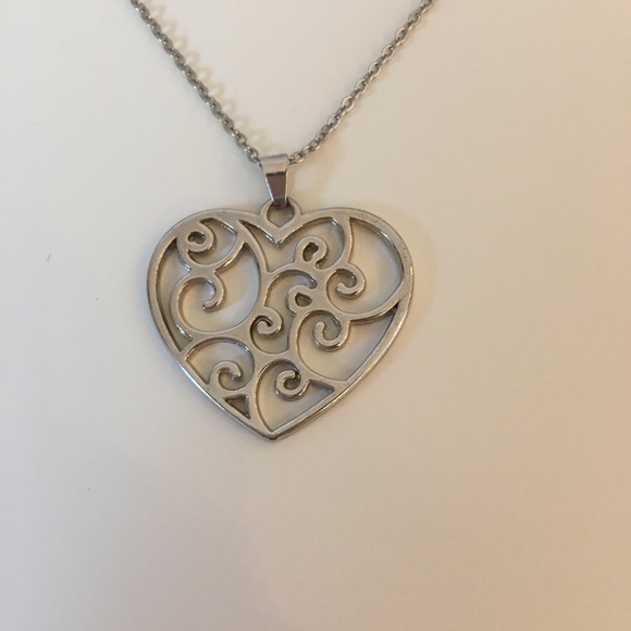 Set of one bracelet and one necklace - Picture 3 of 5